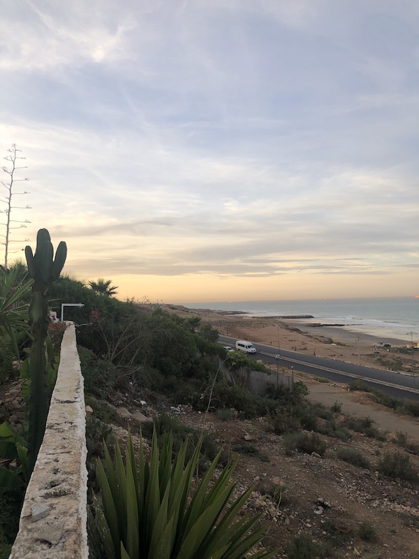 Morocco-trip-surf-amazing-sunset-desert-road-Atelier-Cinnamon