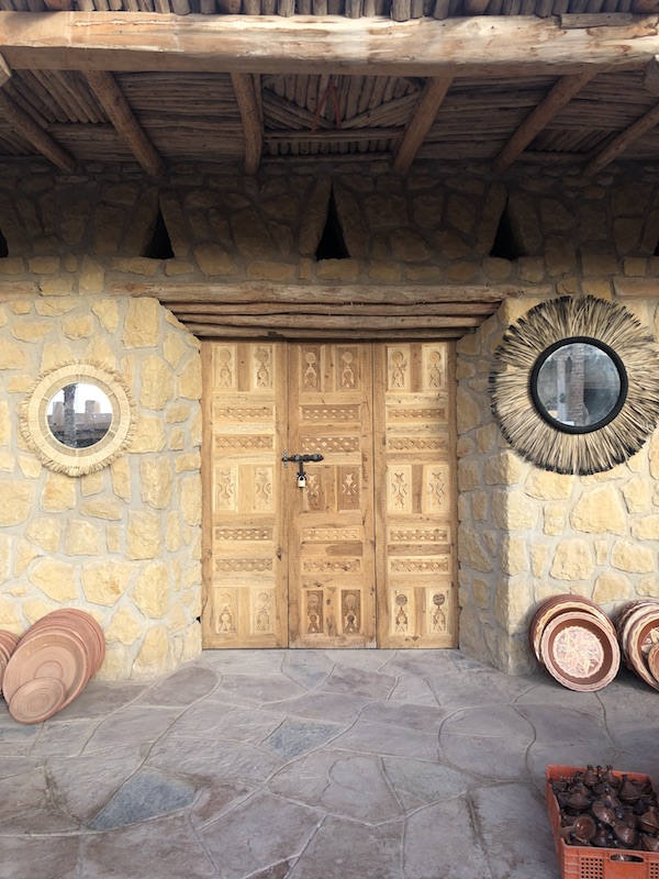 Morocco-trip-surf-wooden-door-market-Atelier-Cinnamon