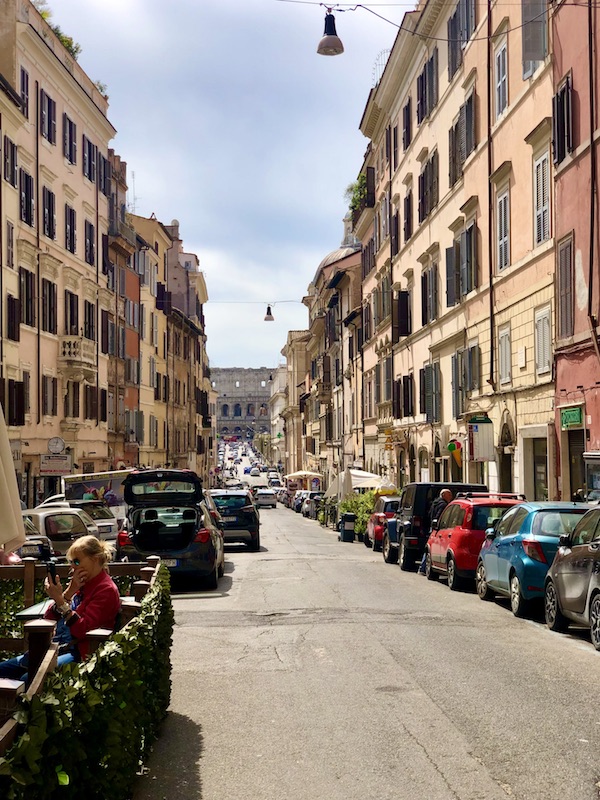 Rome-Italy-trip-street-Colosseo-Atelier-Cinnamon