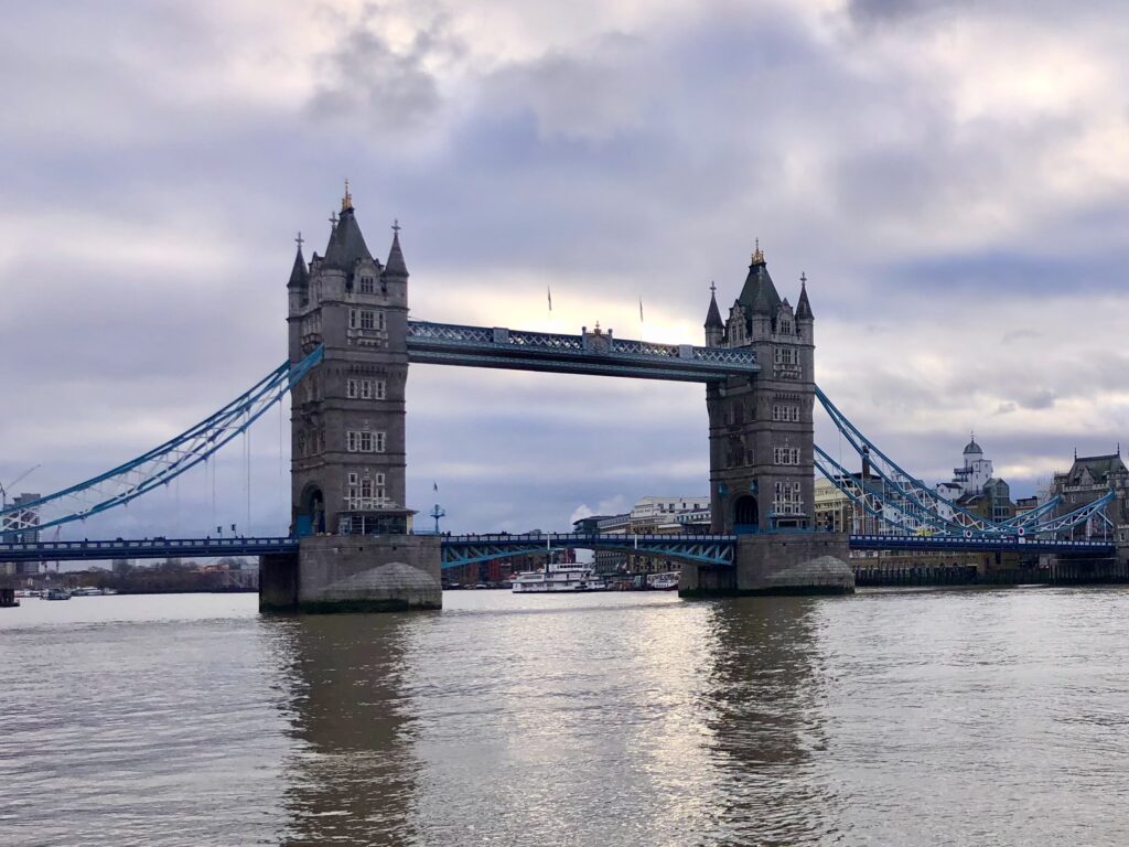 Cover-blog-London-tower-bridge-atelier-cinnamon